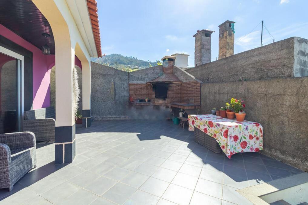 Casa Central - Peceful Mountain Retreat In Calheta Ribeira do Raposo Esterno foto