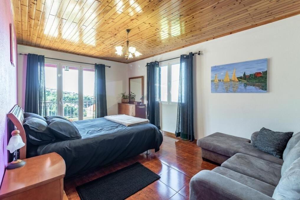 Casa Central - Peceful Mountain Retreat In Calheta Ribeira do Raposo Esterno foto