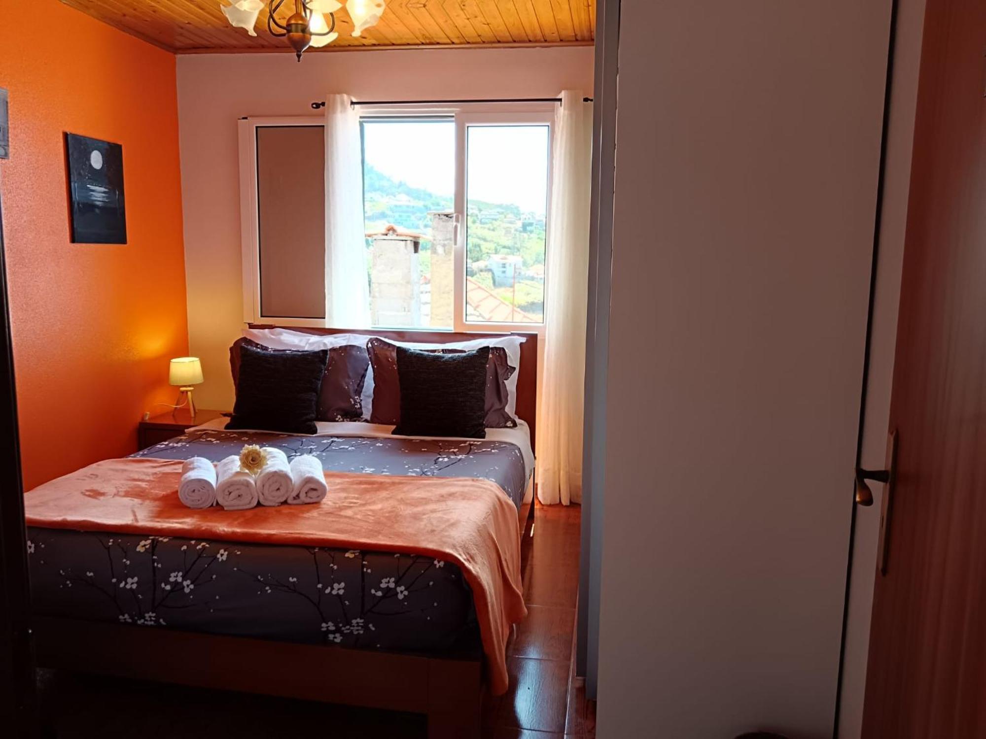 Casa Central - Peceful Mountain Retreat In Calheta Ribeira do Raposo Esterno foto