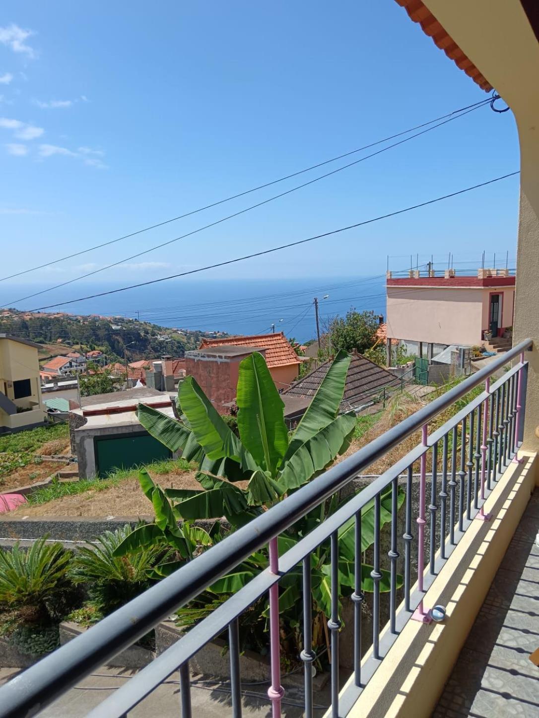 Casa Central - Peceful Mountain Retreat In Calheta Ribeira do Raposo Esterno foto