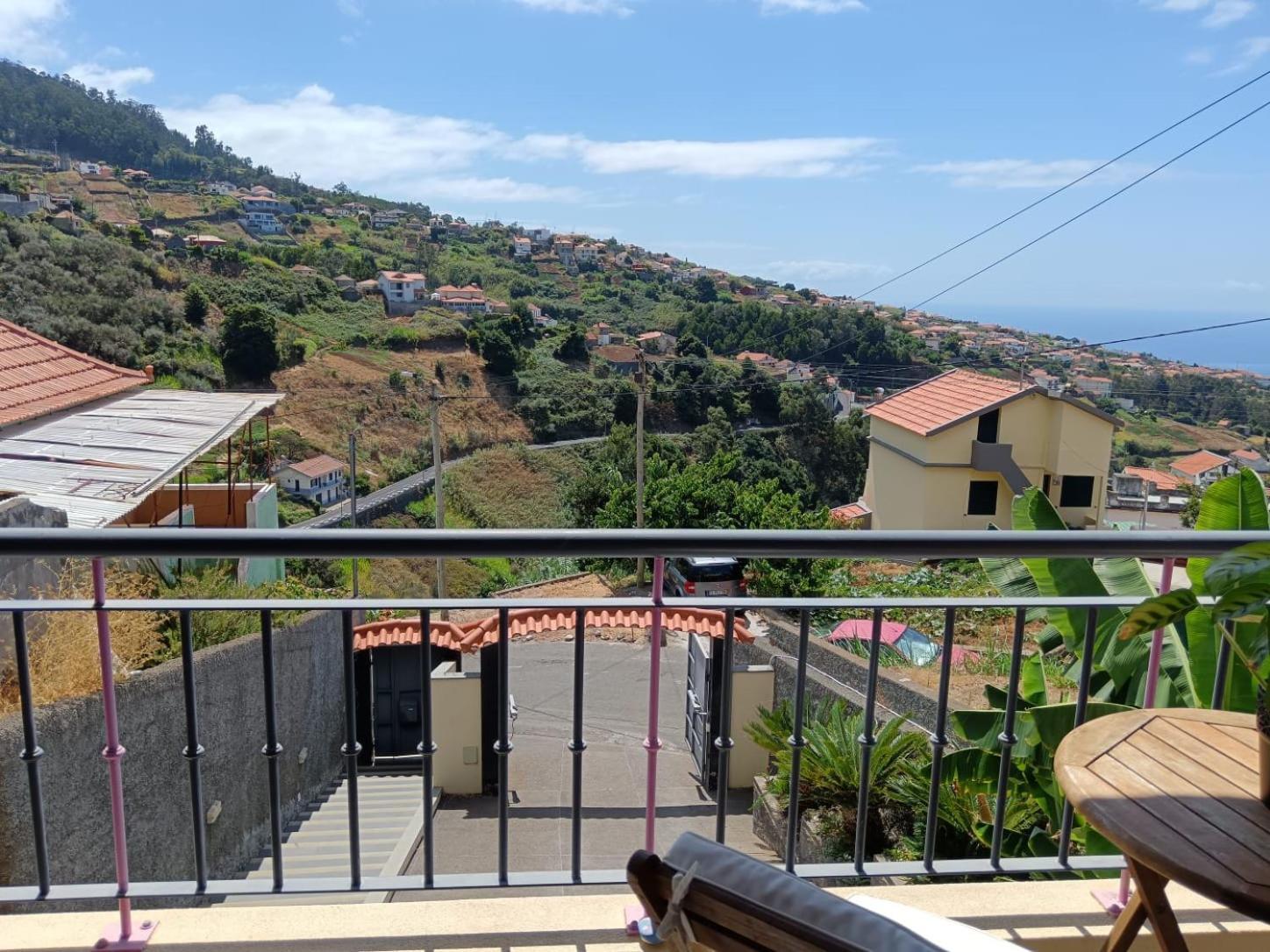 Casa Central - Peceful Mountain Retreat In Calheta Ribeira do Raposo Esterno foto